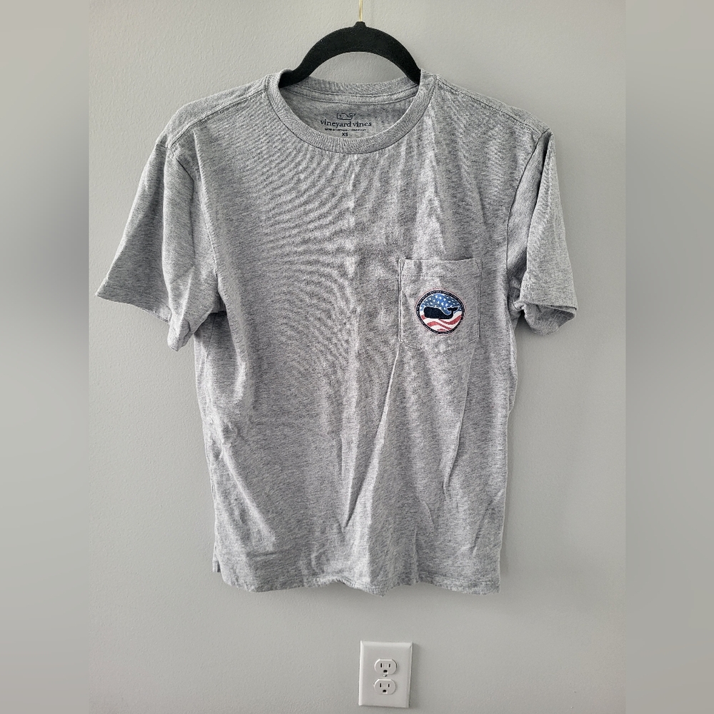 Vineyard vines size xs adult tshirt